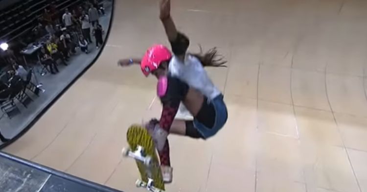 Arisa Trew becomes the first girl to nail this skateboard trick.