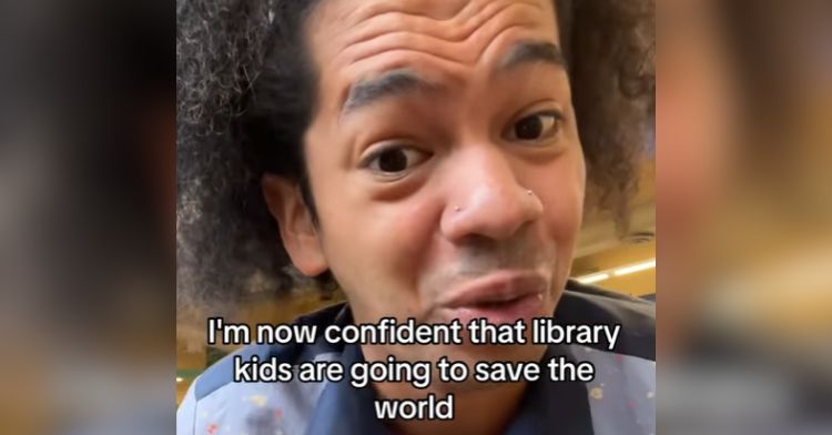 This librarian saw the cutest thing happen at work.