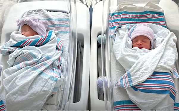 These twins were born a minute apart. 