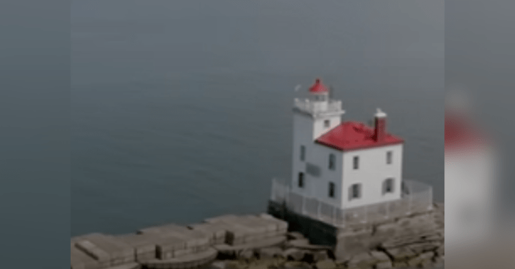 white and red lighthouse