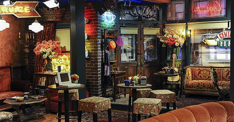 Set of Central perk, 90s sitcom.