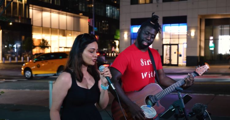 When this woman sang "Perfect," couples started dancing!