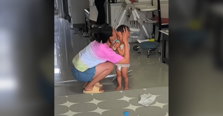toddler and mom