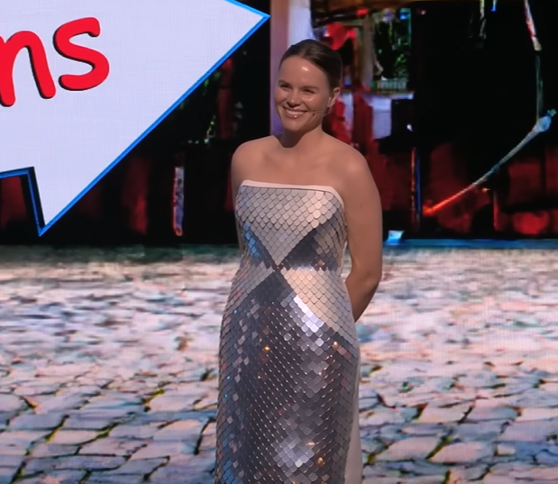 A spangled dress changes patterns with digital technology.