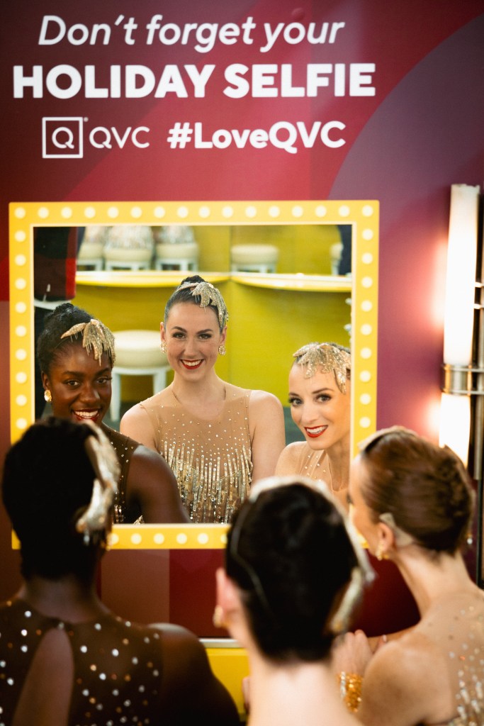rockettes dancers looking into mirror