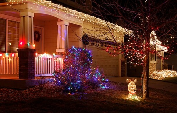 Christmas lights were the brainchild of kid inventor Albert Sadacca who came up with the light strings when he was only 15.