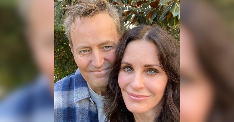 Selfie of Courtney Cox and Matthew Perry when reuniting in 2019. They're both smiling.