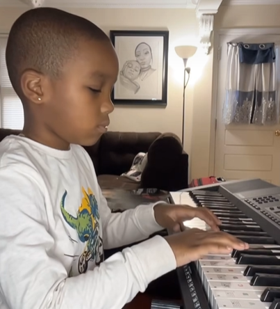 DMX's son plays song on piano