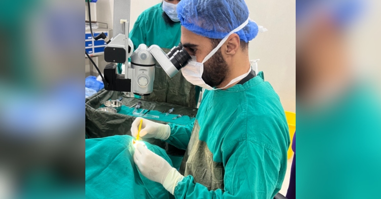 Doctor performs free cataract surgery as part of his promise if India won against Pakistan.