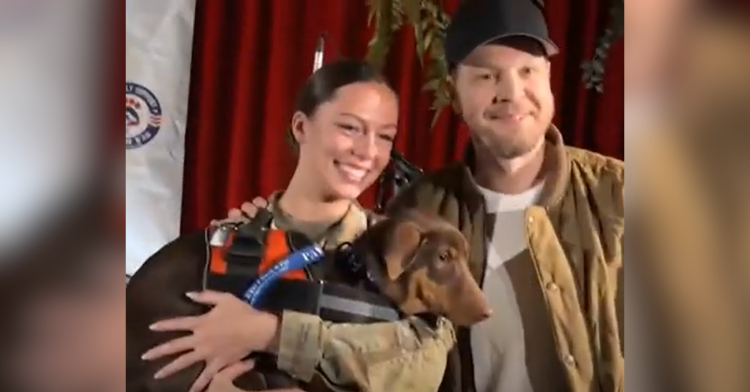 gavin degraw and soldier with dog
