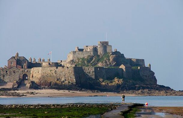 Image shows Elizabeth Castle in Jersey on the coast of France.