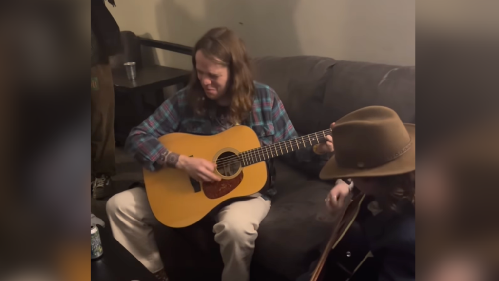 billy strings on guitar