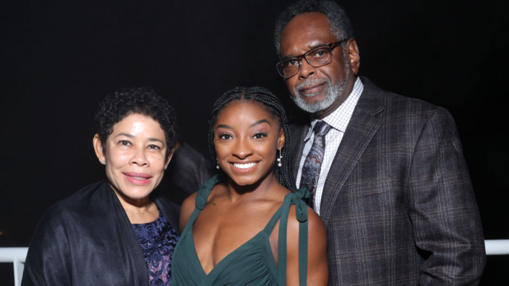 Simone Biles Mom