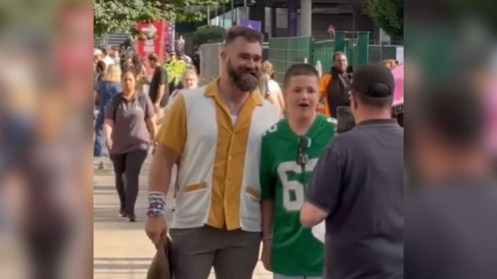 Jason Kelce meets an awestruck young fan.