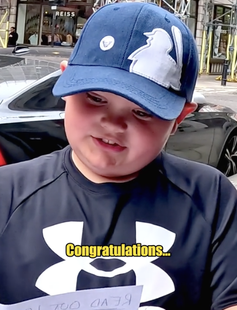 kid reading letter