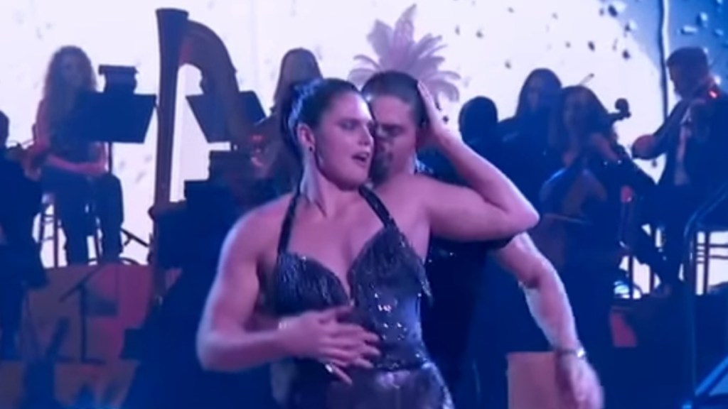 Ilona Maher DWTS