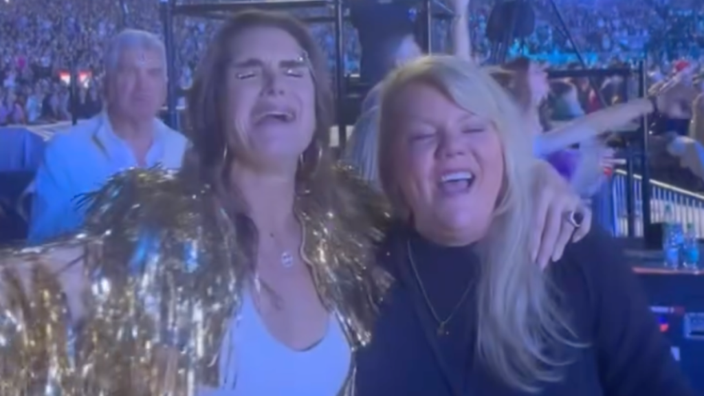 Brooke Shields & “Mama Swift” Dance The Night Away At Taylor Swift Concert