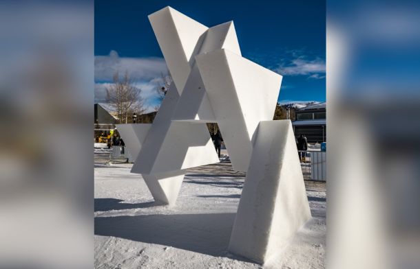 Breckenridge snow sculpture competition winner Germany with the sculpture "APEX."