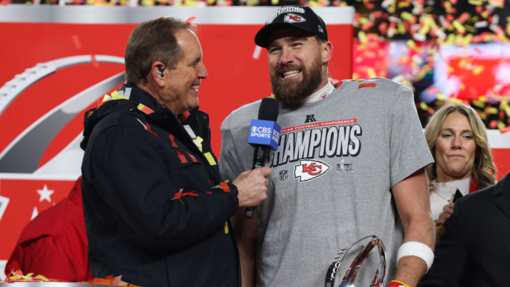 Travis Kelce Sing