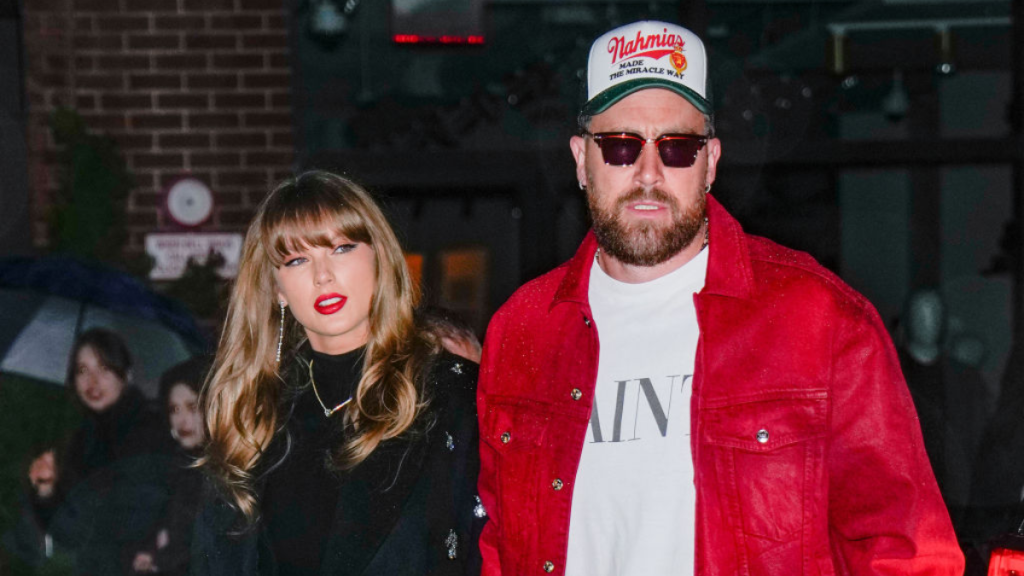 Taylor Swift Travis Kelce Out Of Spotligt