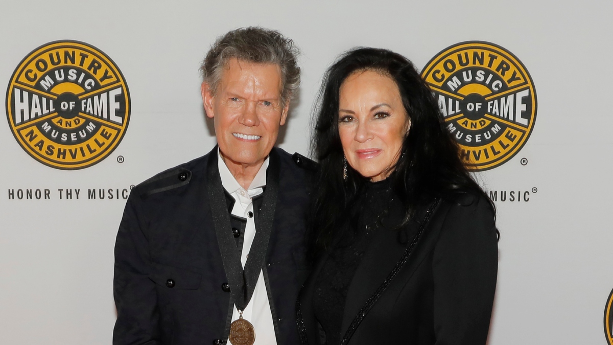 Randy Travis Makes Huge Announcement
