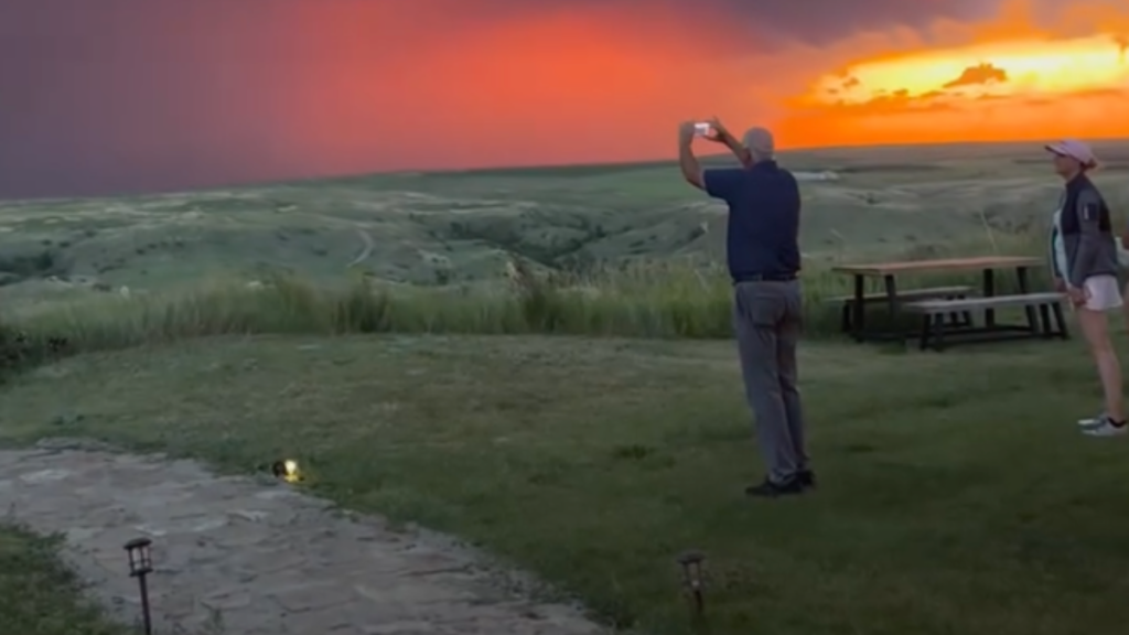 We Have No Words: The Stormy Sky Over South Dakota Looked Like Two Worlds Colliding