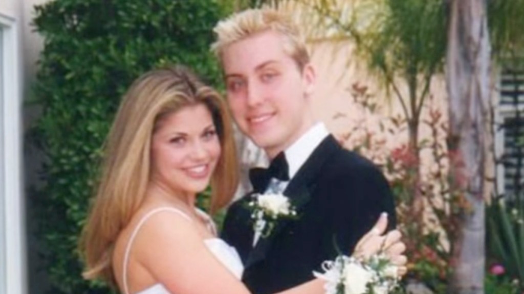 Danielle Fishel Prom