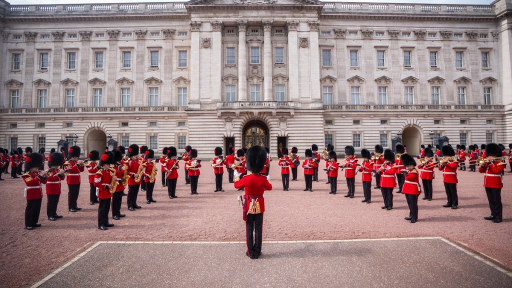 Buckingham Palace Dolly Parton